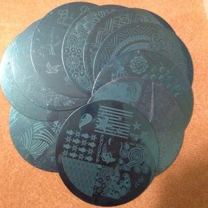 Set of 10 nail stamping plates w/stamper & scraper