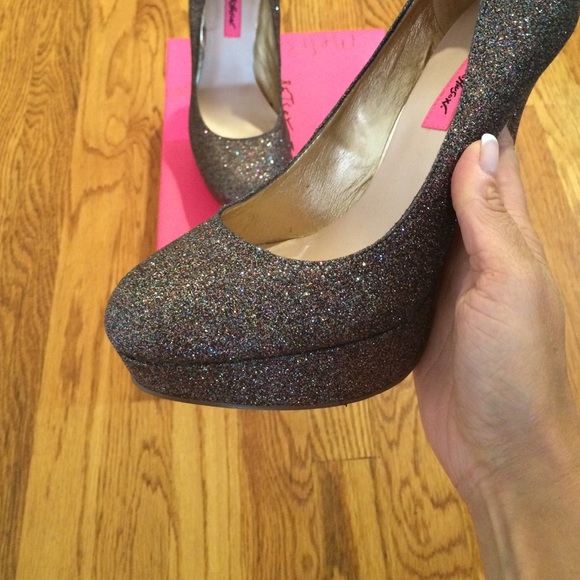 Betsey Johnson GLITEREE sparkle platform heel - Picture 2 of 4