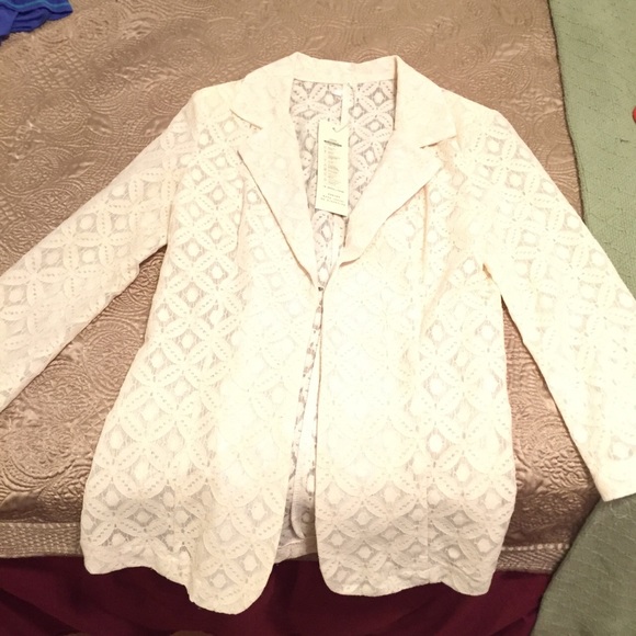 Cream long sleeve jacket blazer