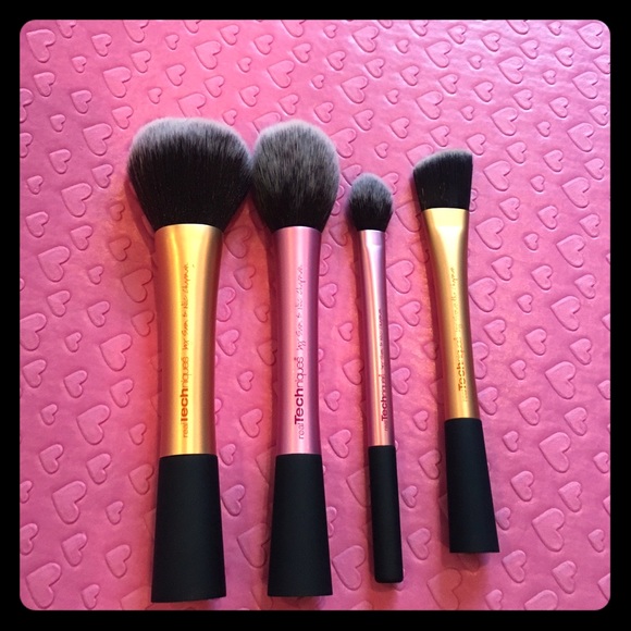 Makeup brushes