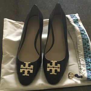Tory Burch black leather 9 1/2 sized shoes