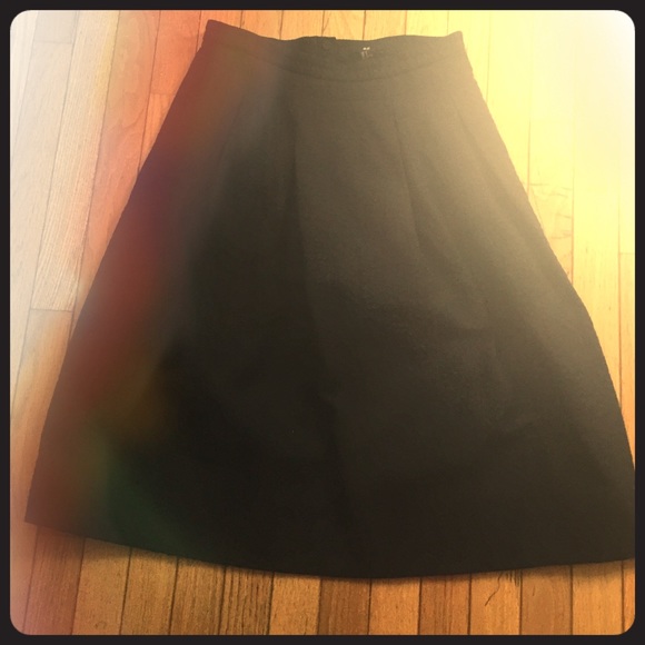 PRICE DROP Full H&M black skirt WITH POCKETS