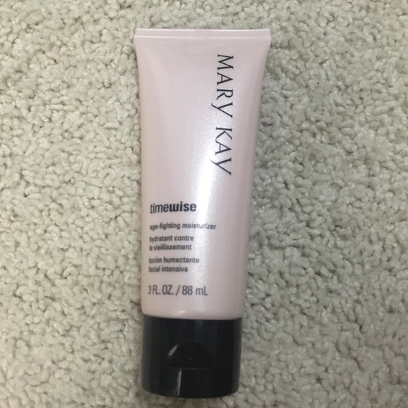 Mary Kay age fighting moisturizer normal-dry skin