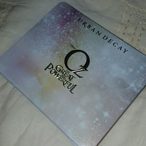 LIMITED EDITION Urban Decay Glinda Palette