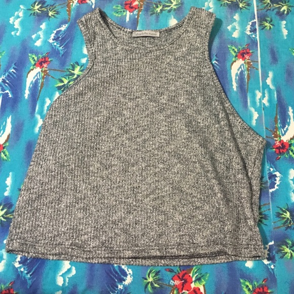 CHARLOTTE RUSEE CROPTOP! - Picture 2 of 3