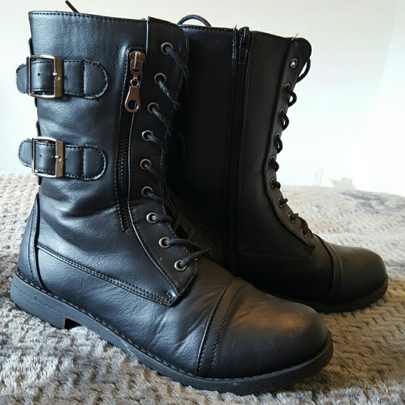 Combat boots