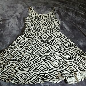 Like new condition girl H&M dress size 12-14 youth