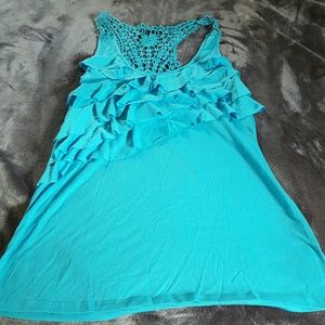 Cute ruffled tank! Size Med