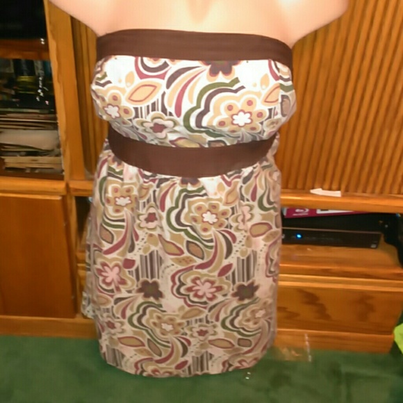 Brown and floral strapless plussize