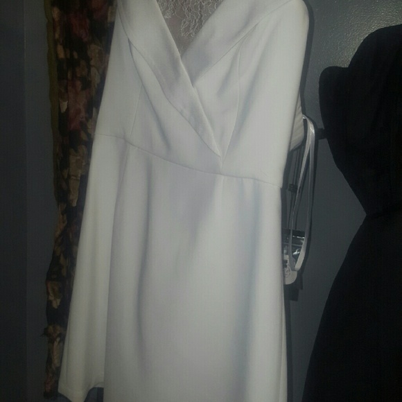 Bcbg white lace mini dress - Picture 2 of 3