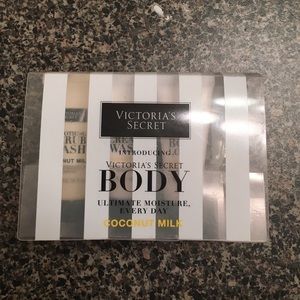 Victoria Secrets Body Coconut Milk Moisturizer Set