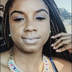 Meet your Posher, Camille