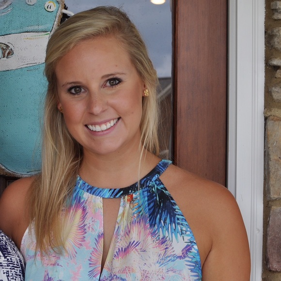 Meet your Posher, Catherine - Picture 1 of 1