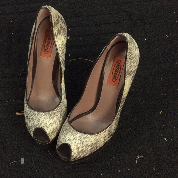 Missoini platform tan heels size 8