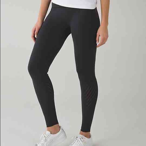 BWT lululemon black enlighten tight pants