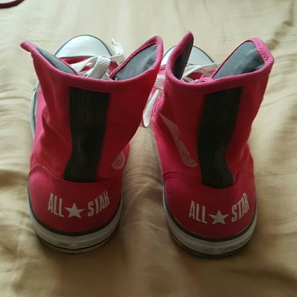 Converse - Picture 2 of 3