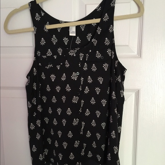 Black flowy Forever 21 tank top