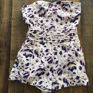 Patterned romper from kimchi blue sz small sz 0