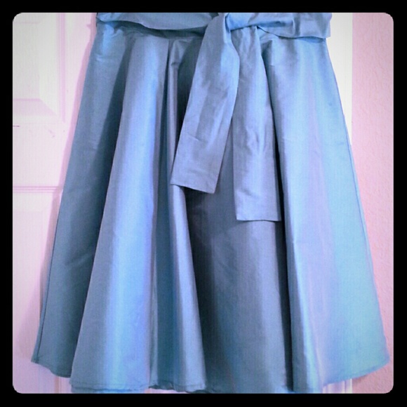 Full, circle skirt. Shabby Apple