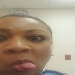 Meet your Posher, Clara