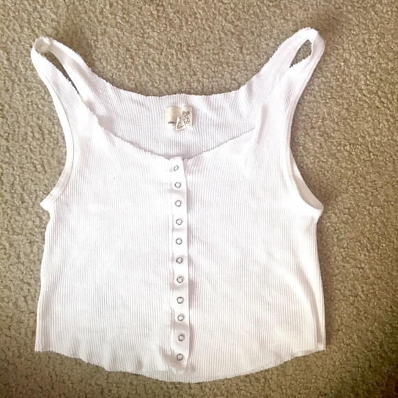 UO White Button-up Cropped Tank