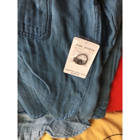 ❌SOLD! FREE PEOPLE Turn it around Shirt - Picture 3 of 4