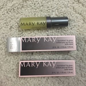 Mary Kay nourishine lip gloss Starry