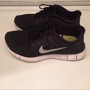 All Black nike free 5.0