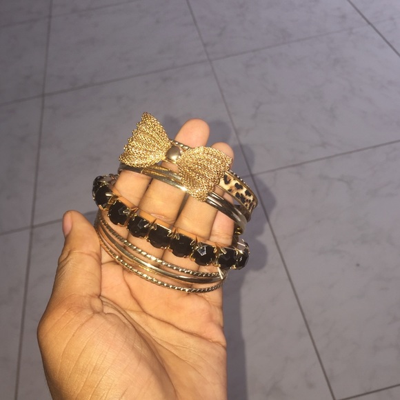 Bracelets - Picture 2 of 3