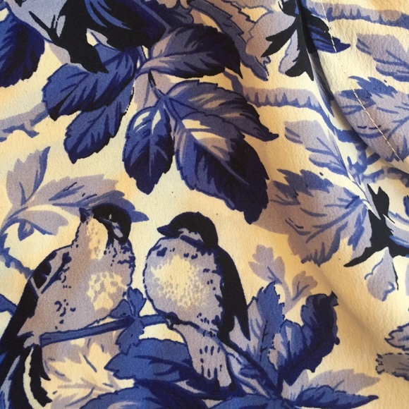 ASOS blue white floral tulip leg loose shorts - Picture 2 of 4