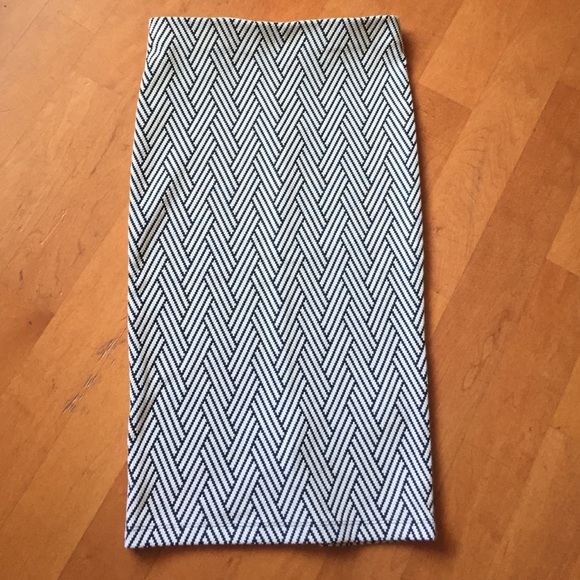 ZARA Pencil Skirt Size M