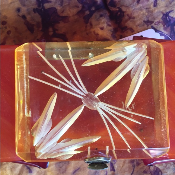 Vintage lucite handbag ✅Sold ✅ - Picture 4 of 4