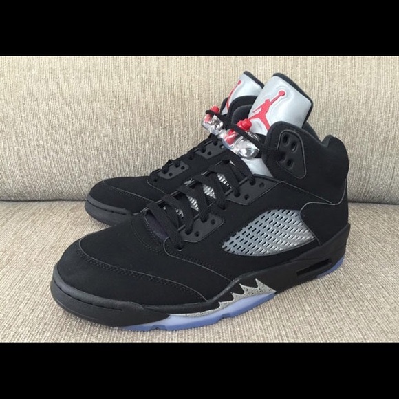 🔴SOLD!🔴NEW Men's Jordan Retro 5's - Size 10 - Picture 2 of 3