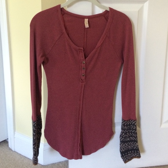 Maroon long sleeve thermal shirt