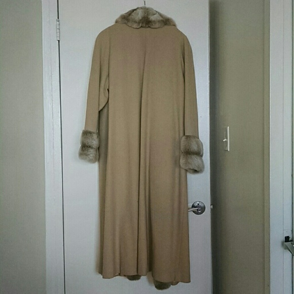 Coat - Picture 3 of 3