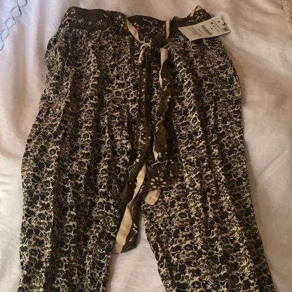 Zara floral pants