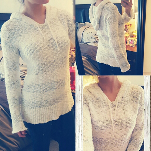 Aeropostale Hooded Sweater 🌹