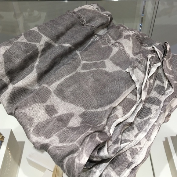 NEW Scarf