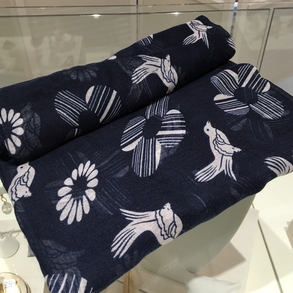 NEW Scarf