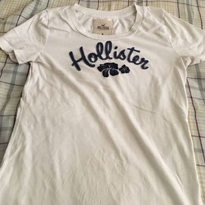 Hollister tshirt