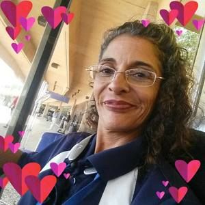 Meet your Posher, Leslie