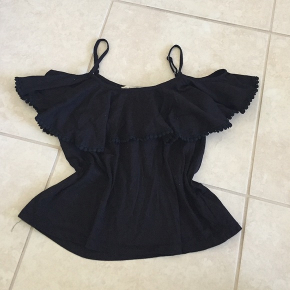 Cold shoulder top