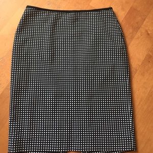 White House Black Market Skirt Size 6