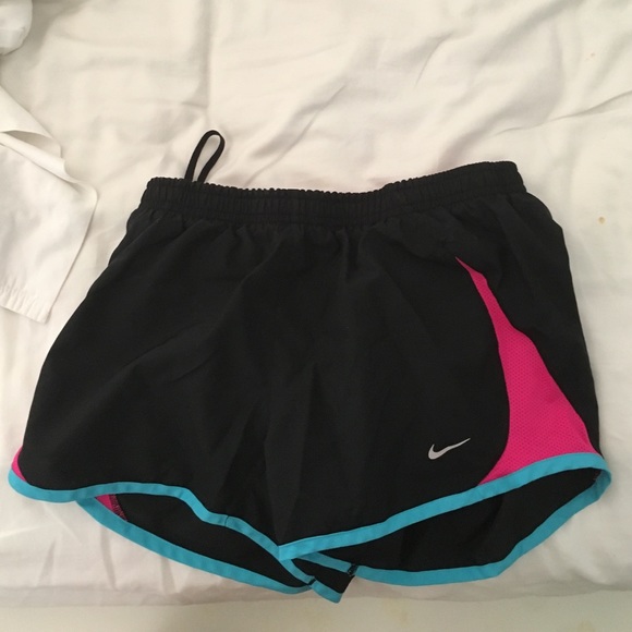 Black Nike running shorts XS