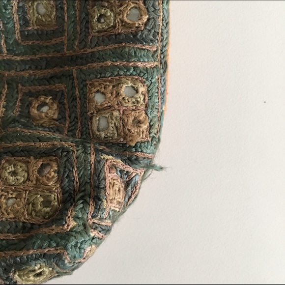 Embroidered boho evening bag - Picture 3 of 4