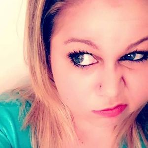 Meet your Posher, Desiree