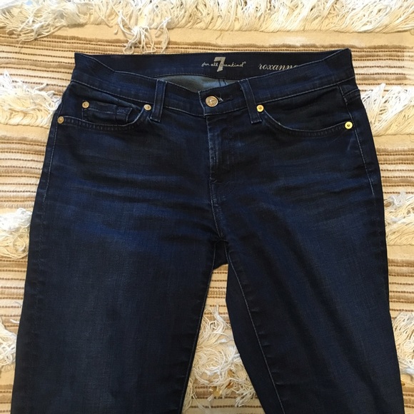 Straight Leg Jeans 🌟