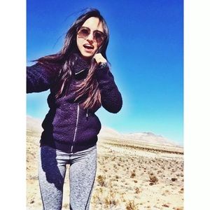 Meet your Posher, Abby