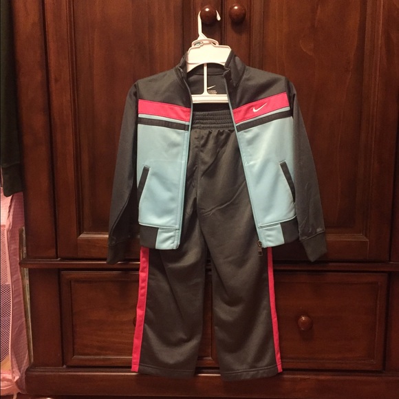 Nike track suit