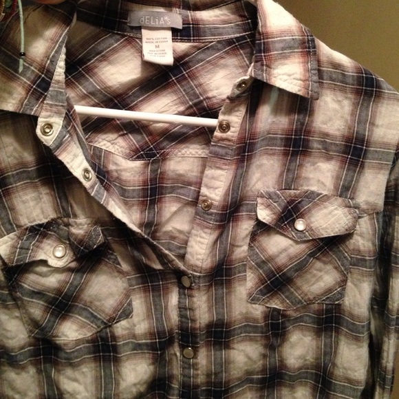 Button up - Picture 3 of 3